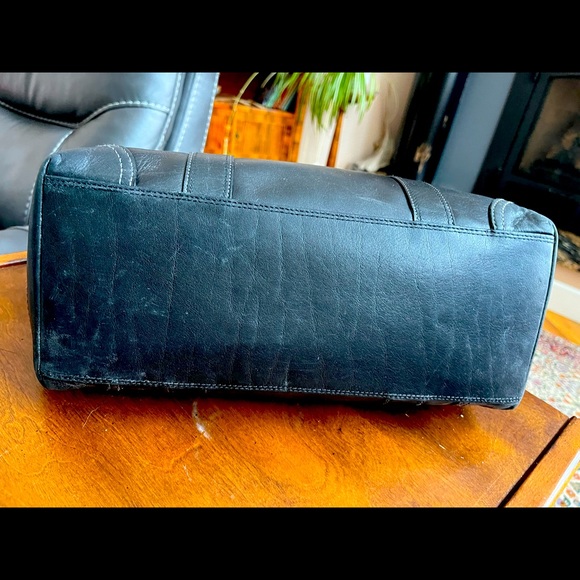 Coach Legacy Hampton large zip topTote Shopper. - Picture 14 of 16